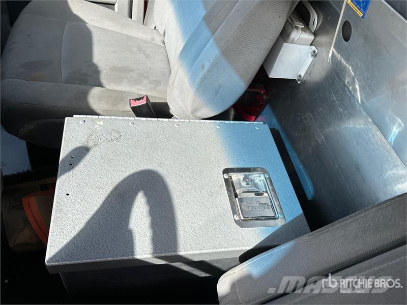 Ford E-250 Panel vans