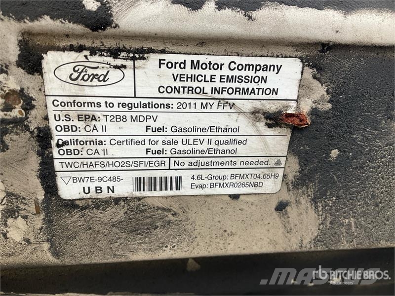 Ford E-250 Панельні фургони