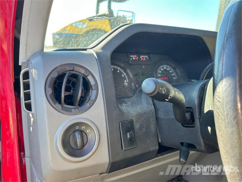 Ford E-250 Dostavna vozila / kombiji