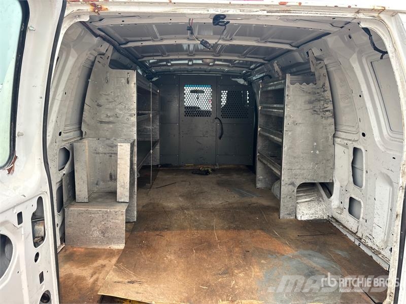Ford E-250 Dostavna vozila / kombiji