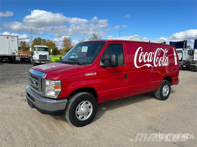 Ford E-250 Panel vans