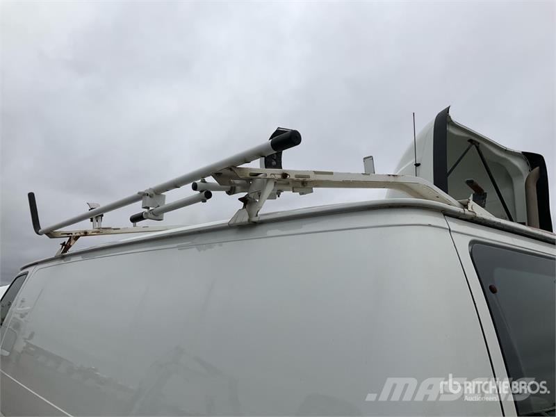 Ford E-250 Панельні фургони