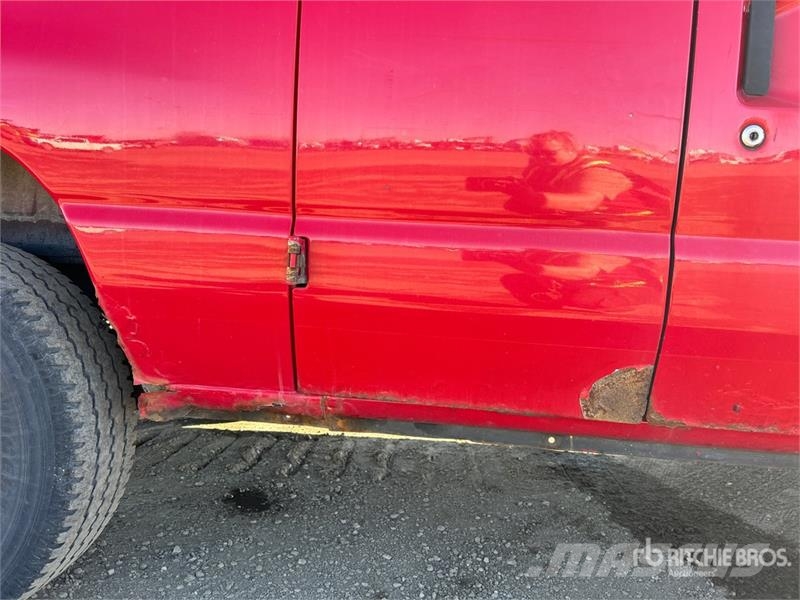 Ford E-250 Dostavna vozila / kombiji