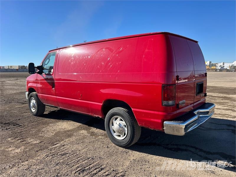 Ford E-250 Dostavna vozila / kombiji