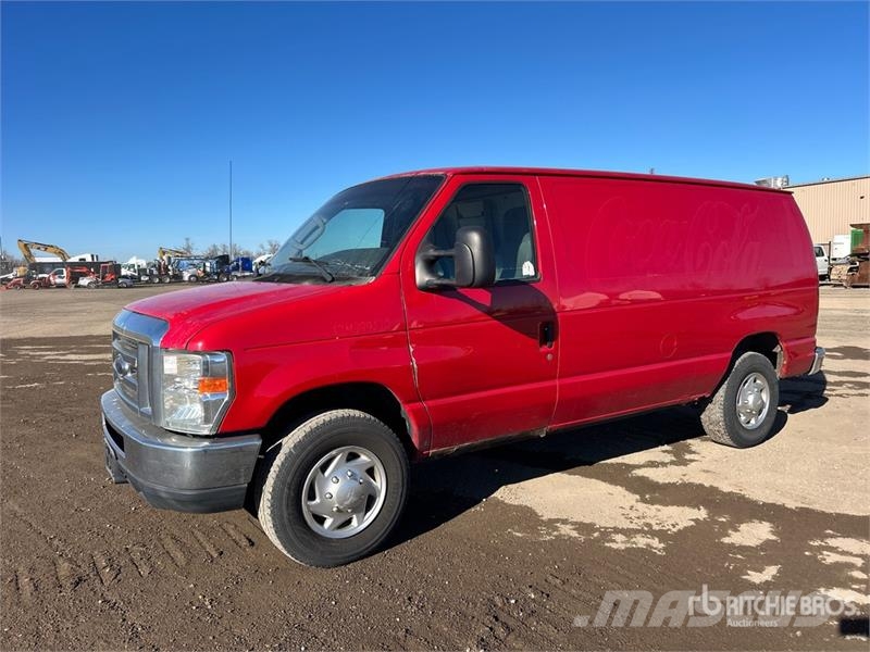 Ford E-250 Dostavna vozila / kombiji