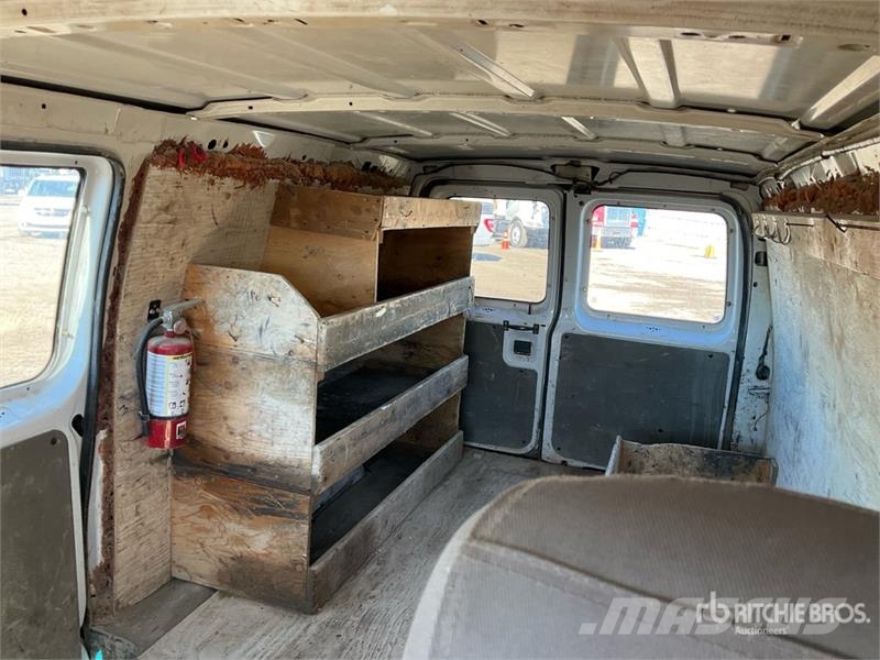 Ford E-250 Carrinhas de caixa fechada