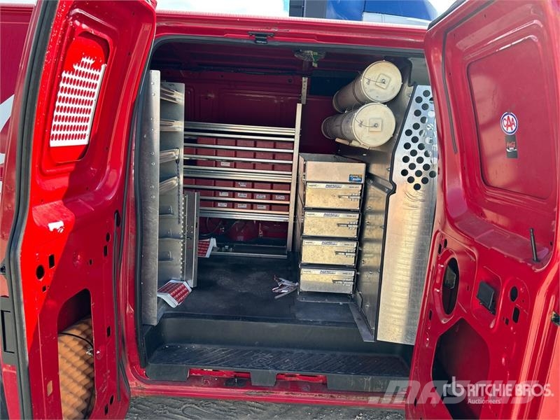 Ford E-250 Panel vans
