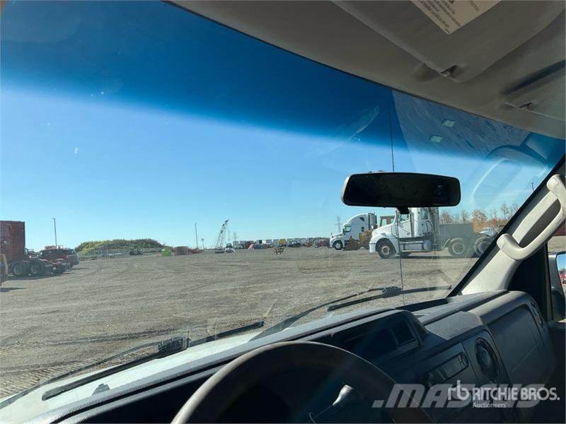 Ford E-250 Carrinhas de caixa fechada