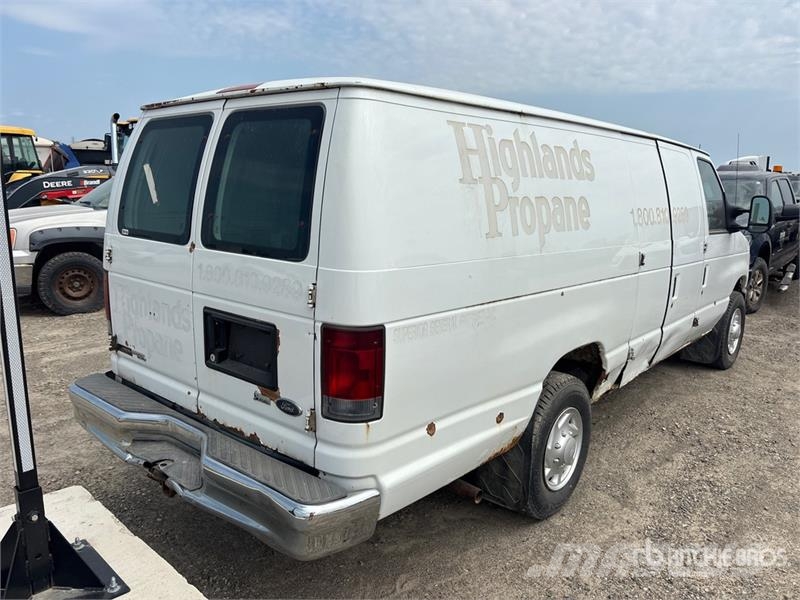 Ford E-250 Dostavna vozila / kombiji