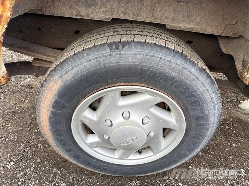 Ford E-350 Κλούβες με συρόμενες πόρτες