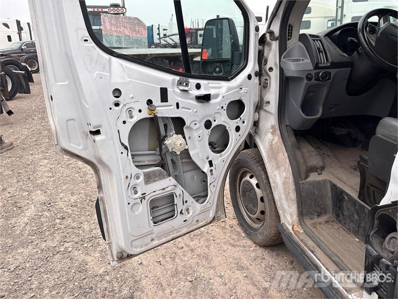 Ford E-350 Dodávky