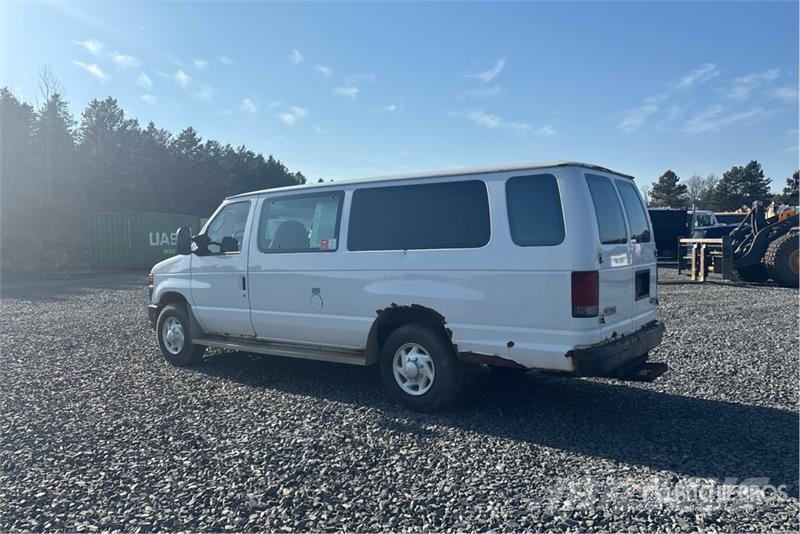 Ford E-350 Transporterek