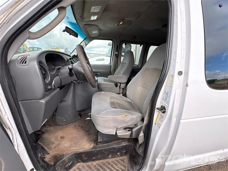 Ford E-350 Κλούβες με συρόμενες πόρτες