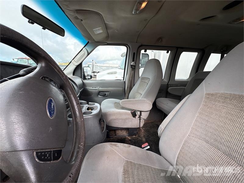 Ford E-350 Κλούβες με συρόμενες πόρτες