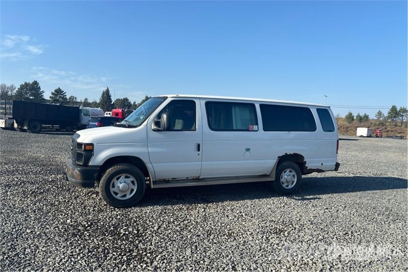 Ford E-350 Transporterek