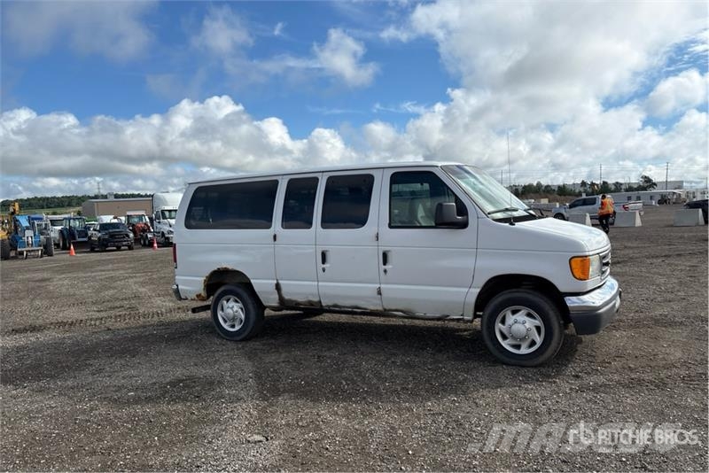 Ford E-350 Κλούβες με συρόμενες πόρτες