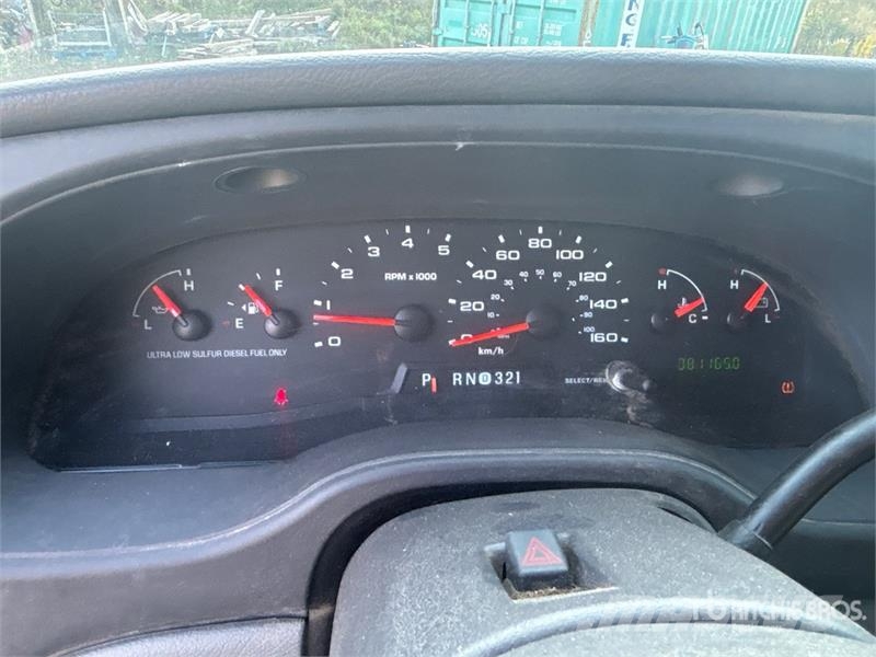 Ford E-350 Transporterek