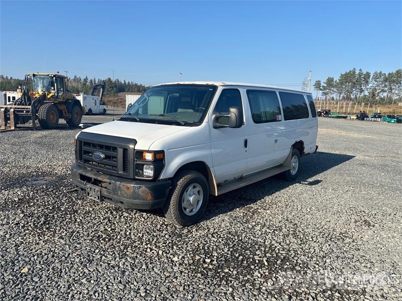Ford E-350 Transporterek