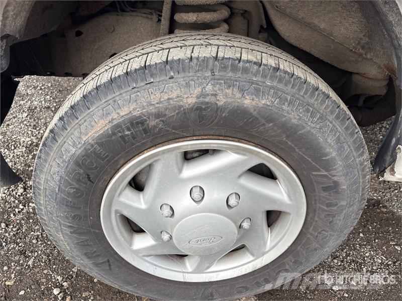 Ford E-350 Κλούβες με συρόμενες πόρτες