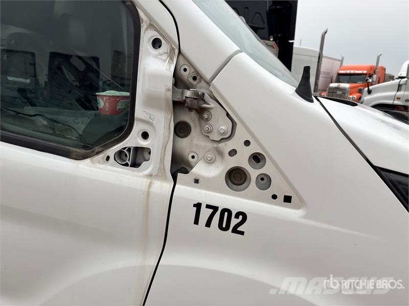 Ford E-350 Dodávky