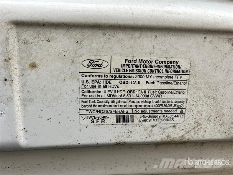 Ford E-350 4x2 Van Truck شاحنات ذات هيكل صندوقي