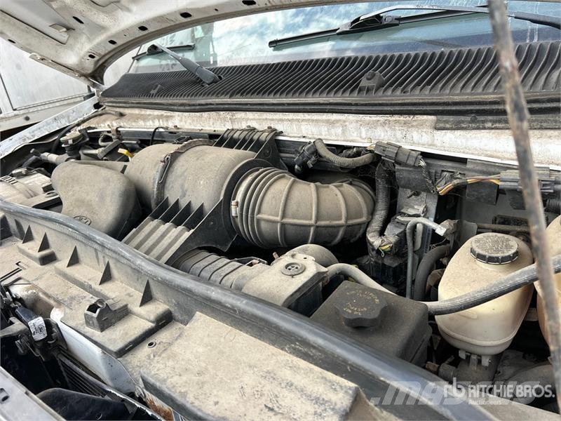 Ford E-350 4x2 Van Truck شاحنات ذات هيكل صندوقي