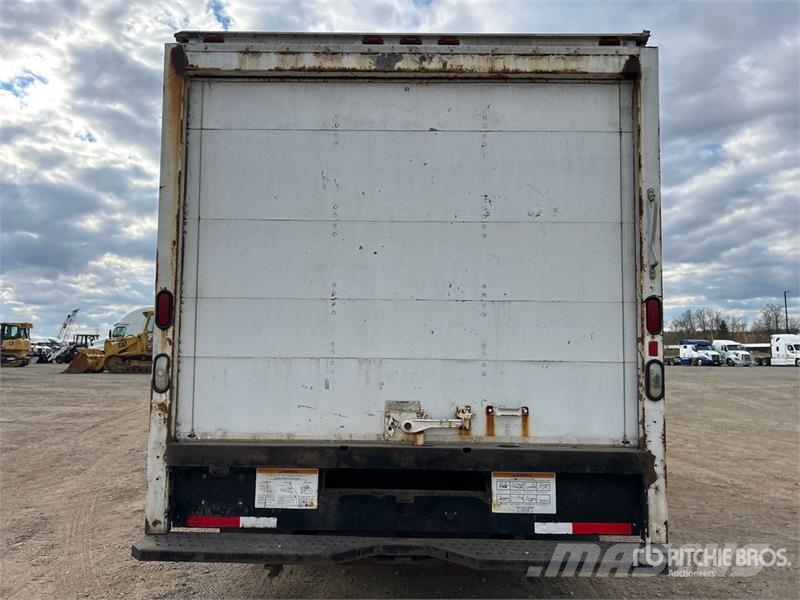 Ford E-350 4x2 Van Truck شاحنات ذات هيكل صندوقي
