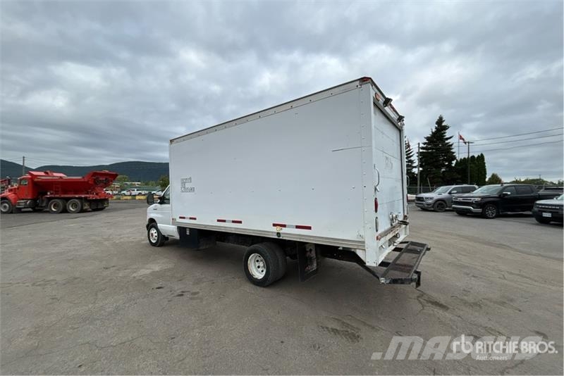 Ford E-350 4x2 Van Truck Skåpbilar