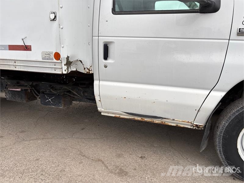 Ford E-350 4x2 Van Truck Skåpbilar