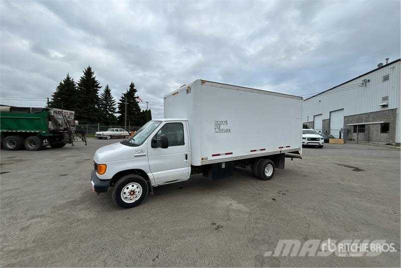 Ford E-350 4x2 Van Truck Skåpbilar