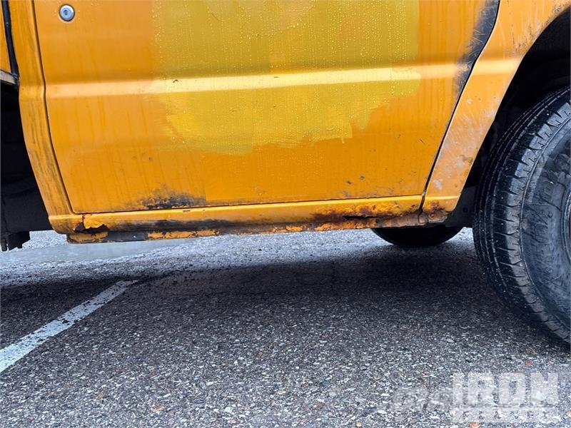Ford E-350 4x2 Van Truck Sanduk kamioni