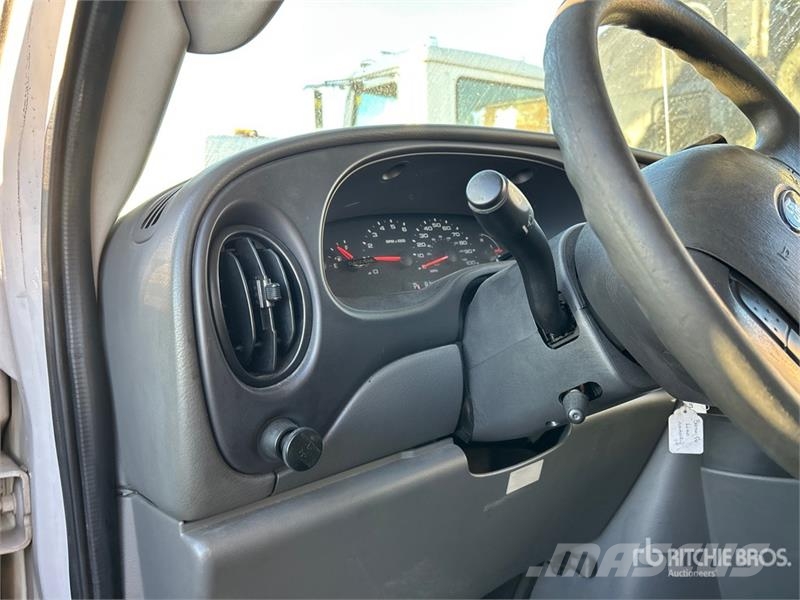 Ford E-450 4x2 16-Seat Party Bus Mini-bus