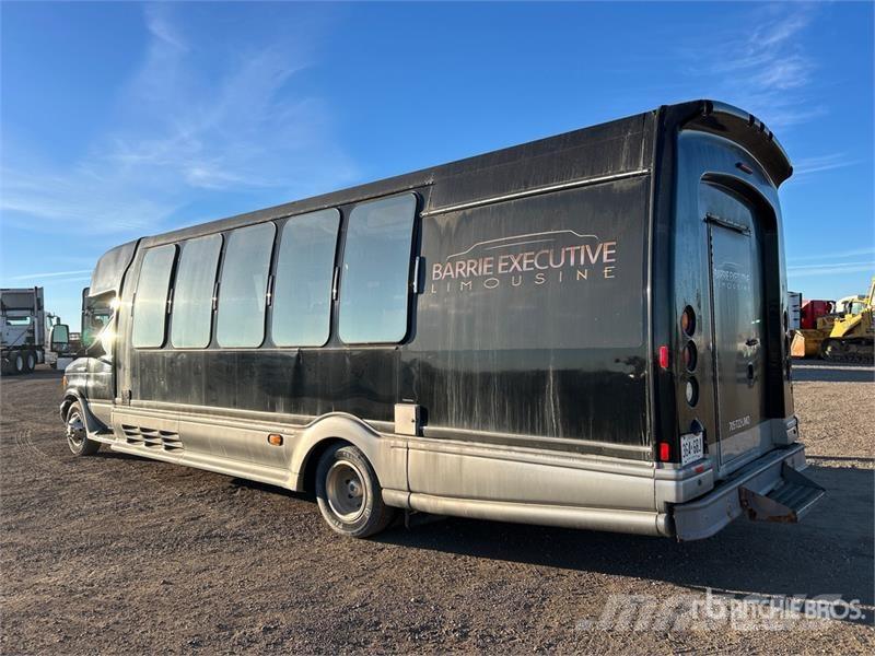 Ford E-450 4x2 16-Seat Party Bus Mini-bus
