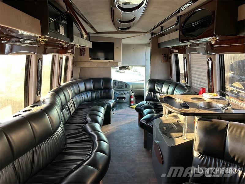 Ford E-450 4x2 16-Seat Party Bus Mini-bus