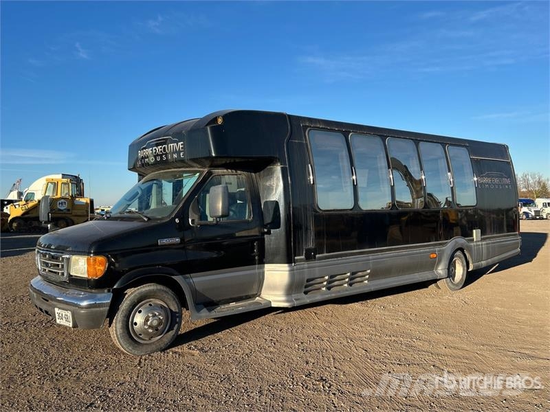 Ford E-450 4x2 16-Seat Party Bus Mini-bus