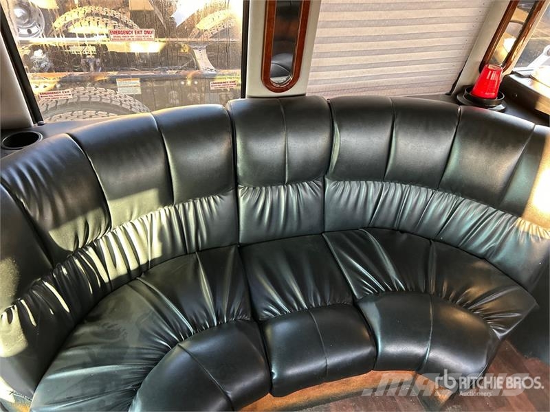 Ford E-450 4x2 16-Seat Party Bus Mini-bus