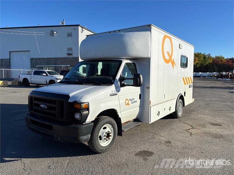 Ford E-450 4x2 Utility Truck Pickup/Sideaflæsning