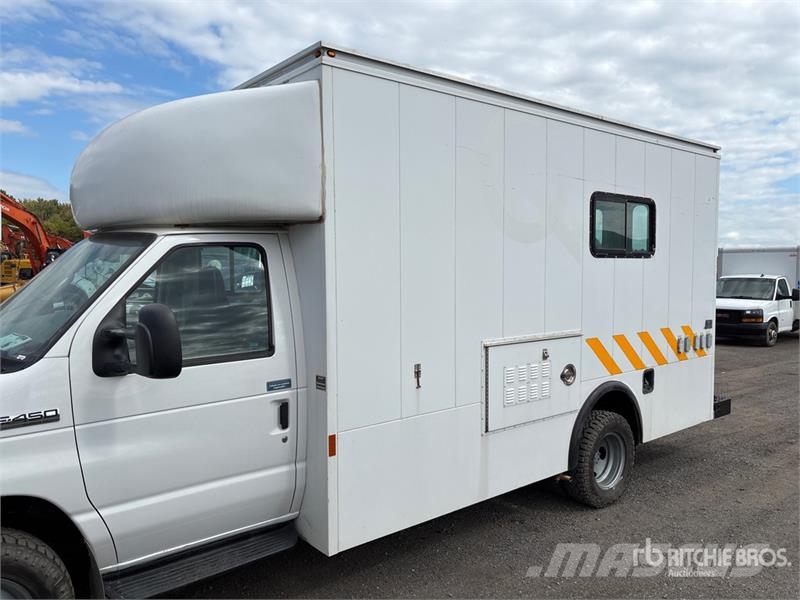 Ford E-450 4x2 Utility Truck 픽업/드롭사이드