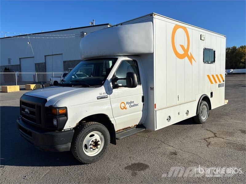 Ford E-450 4x2 Utility Truck Pickup/Sideaflæsning
