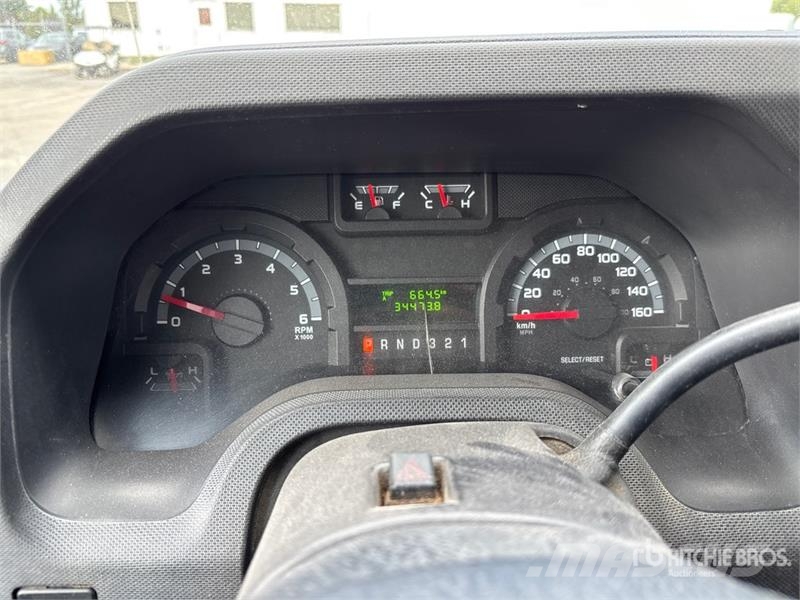 Ford E-450 4x2 Utility Truck 픽업/드롭사이드