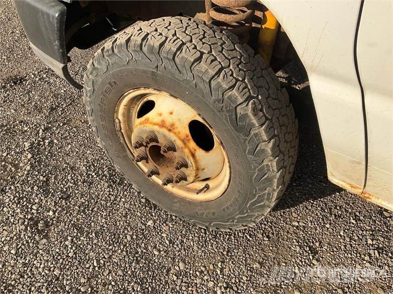 Ford E-450 4x2 Van Truck Sanduk kamioni