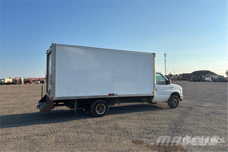 Ford E-450 4x2 Van Truck Sanduk kamioni