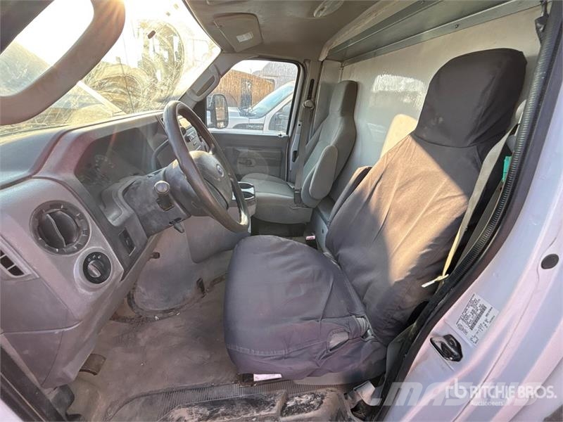 Ford E-450 4x2 Van Truck Sanduk kamioni