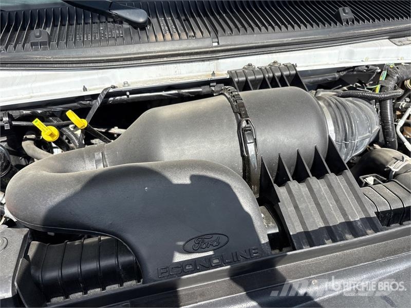 Ford E-450 4x2 Van Truck Skåpbilar