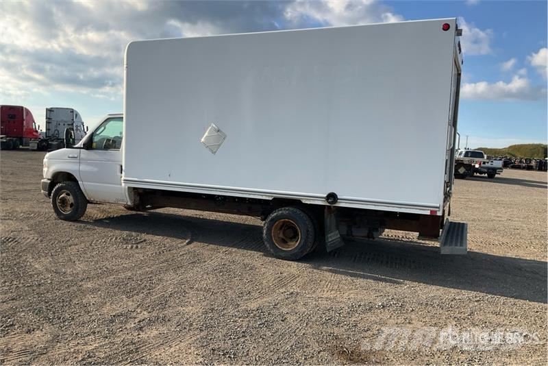Ford E-450 4x2 Van Truck Sanduk kamioni