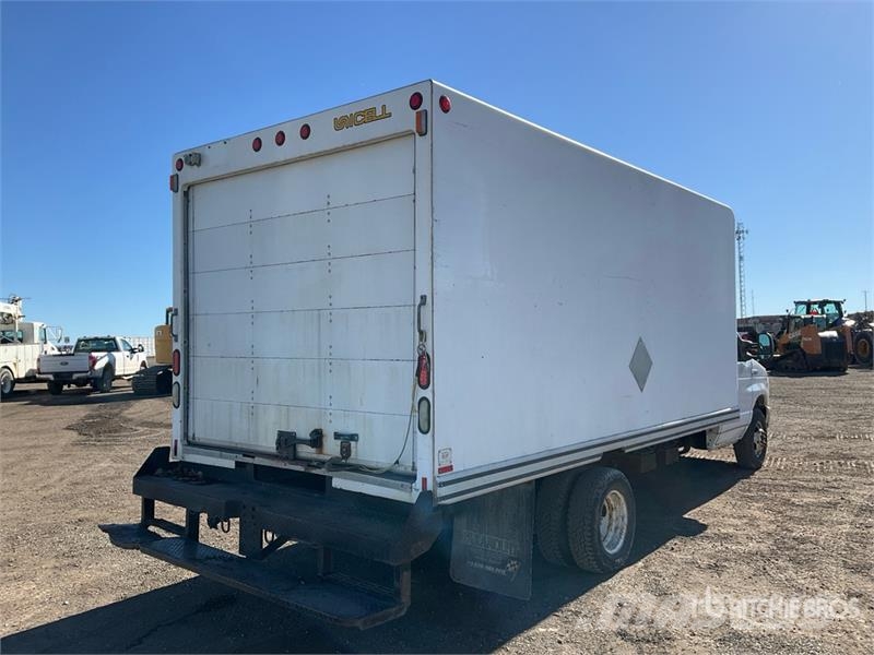 Ford E-450 4x2 Van Truck 厢式货车