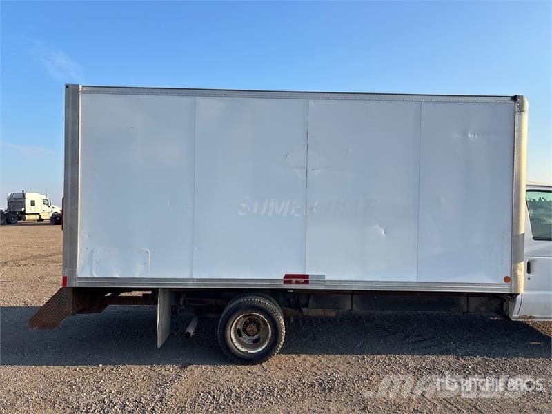 Ford E-450 4x2 Van Truck Sanduk kamioni