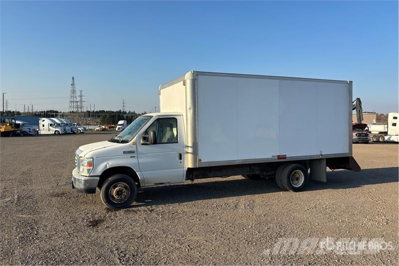 Ford E-450 4x2 Van Truck Sanduk kamioni
