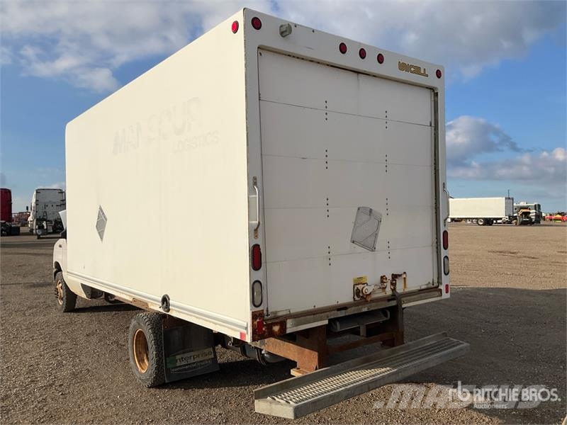 Ford E-450 4x2 Van Truck Sanduk kamioni