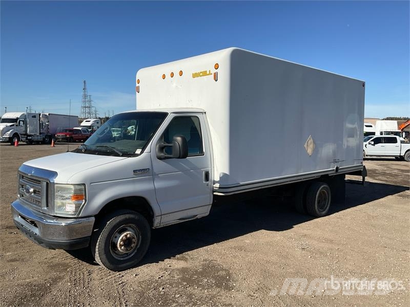 Ford E-450 4x2 Van Truck 厢式货车